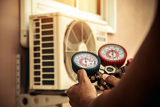 Professional Ac Installation technician working in Mc Farland, WI